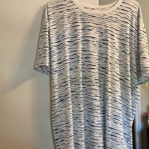 LuLaRoe Short Sleeves Top